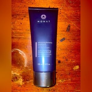Brand New Monat Volumizing Revitalize Conditioner